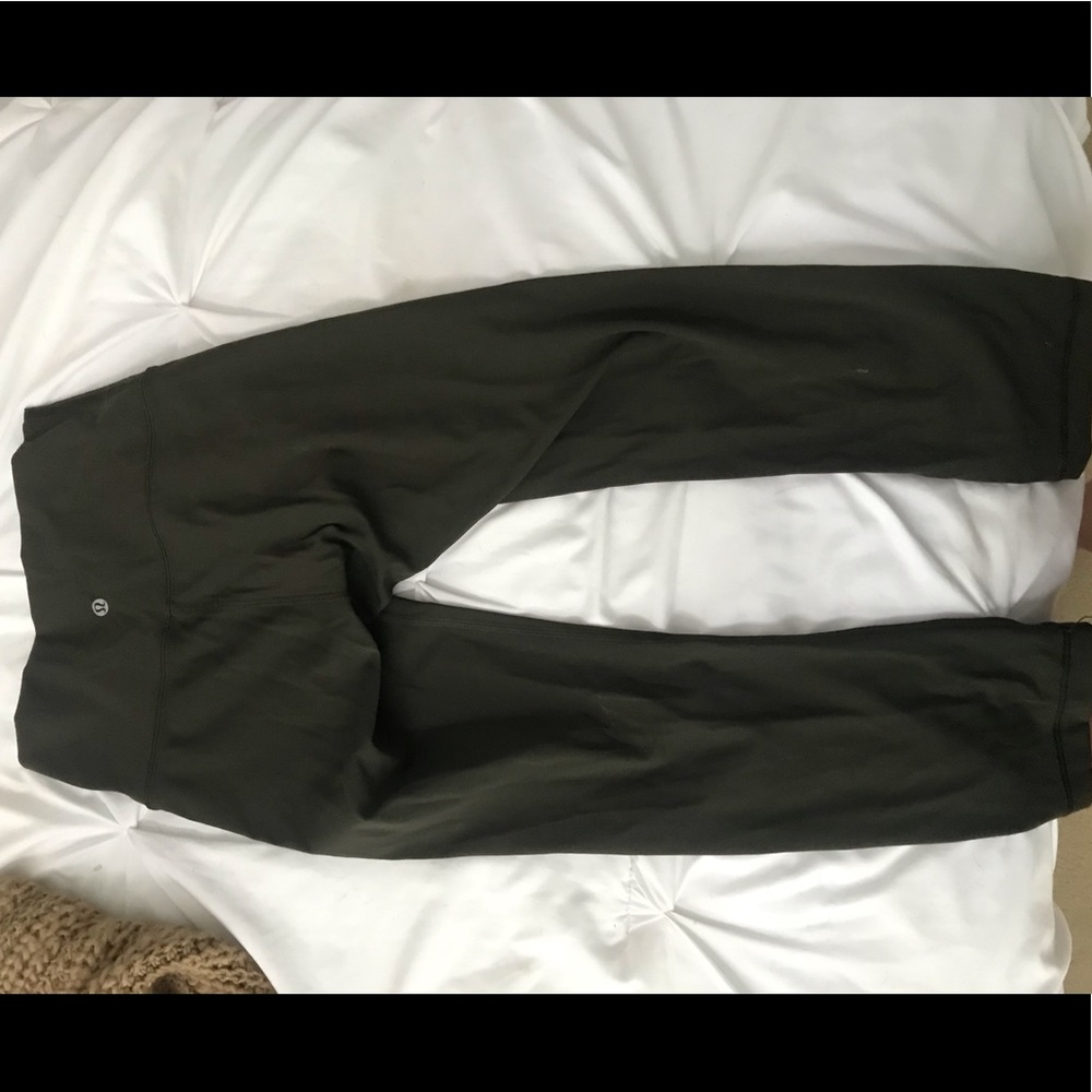 WunderUnder 21 inch Lululemon Army Green Cropped